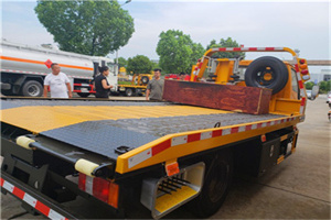 顺德附近拖车电话号码服务