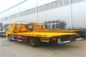 顺德附近拖车救援搭电